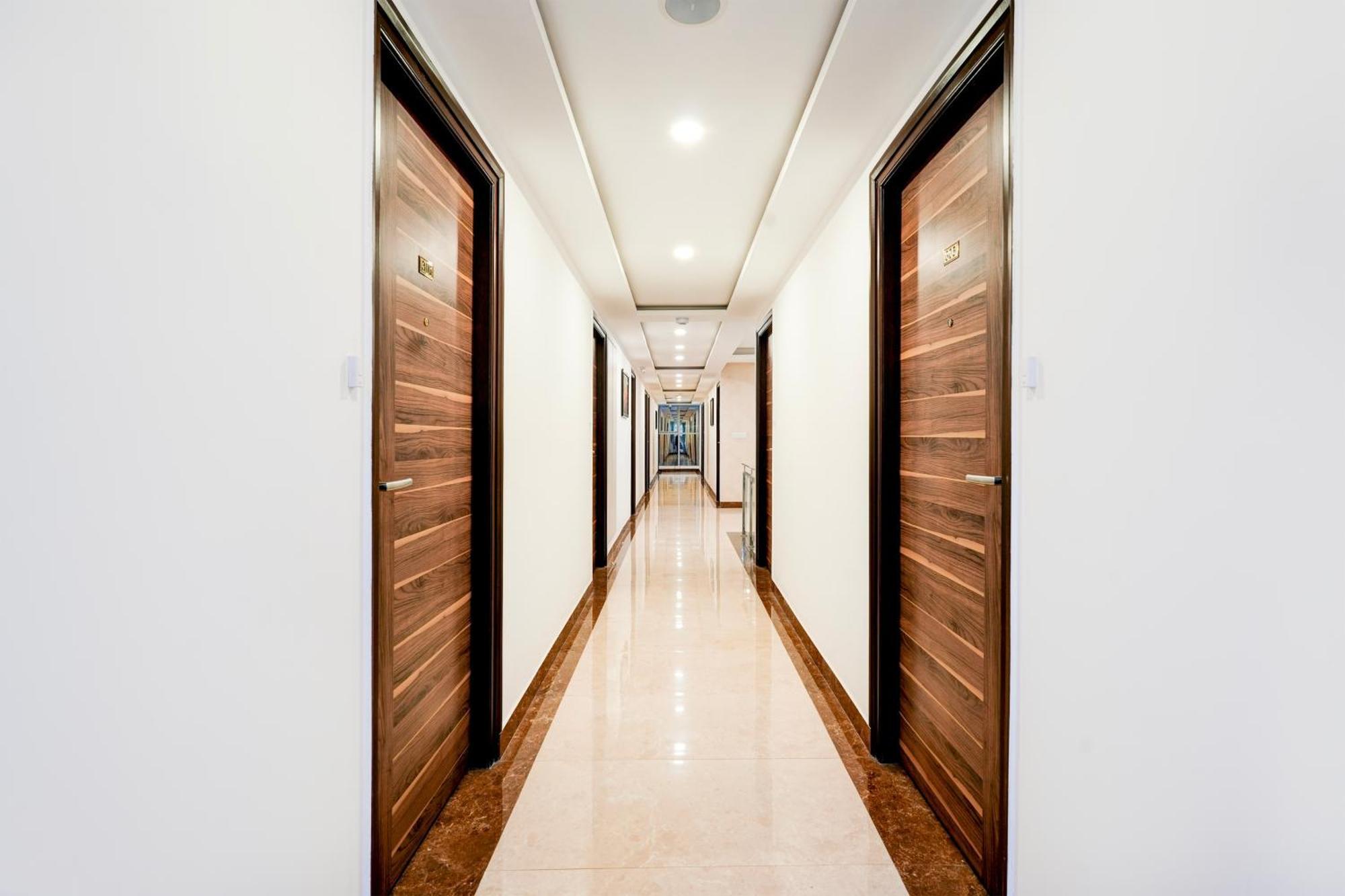 Super Townhouse Oak Aecs Formerly Bangalore Times Bagian luar foto