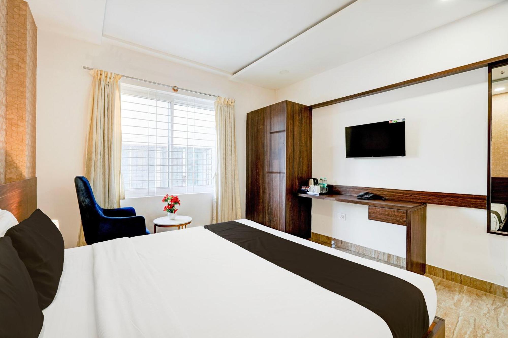 Super Townhouse Oak Aecs Formerly Bangalore Times Bagian luar foto