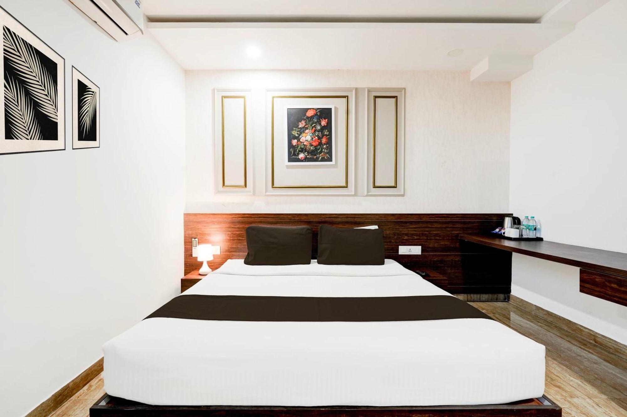 Super Townhouse Oak Aecs Formerly Bangalore Times Bagian luar foto